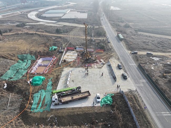 樁基首鉆航拍圖(1).jpg